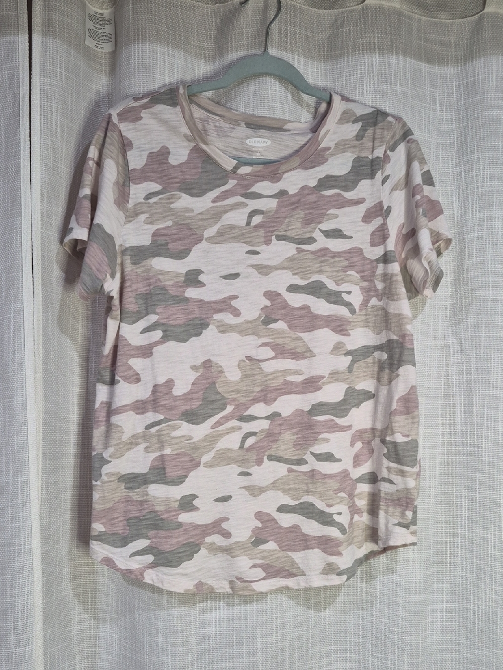 Old NAVY QUILTPink and Sage Camo Short Sleeve Tee